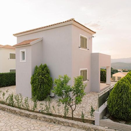 Vasilopoulos Residences - Villa Emelia With Shared Pool Argostoli  Buitenkant foto